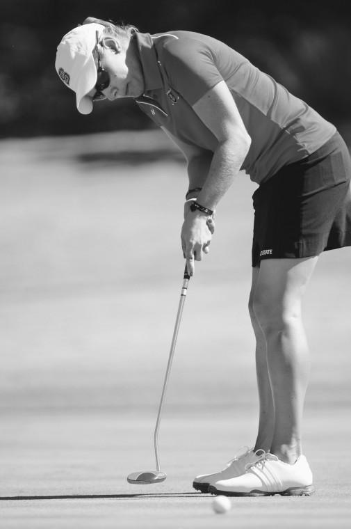 Amanda Baker sinks the putt on the 17th green at the Tar Heel Invitational at the UNC Finley Golf Course on Oct. 8, 2010.
