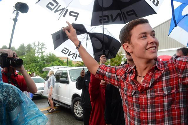American Idol finalist Scott McCreery arrives at Doak Field to throw out the first pitch at the baseball game Saturday. Photo by Alex Sanchez.