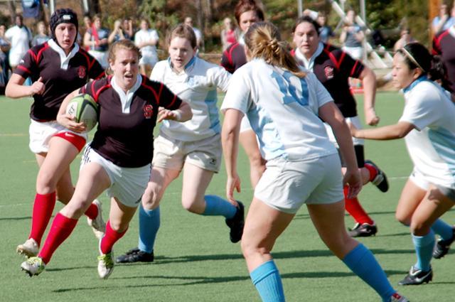 Senior forward and four year member of the team, Maureen "Moe" Kelly looks for the try zone in carolina territory. Moe recently traveled with the Raleigh Venom to the Las Vegas International 7's tournament and has been scouted by USA Rugby for a select 15's side. Seniors Meredith Grady, Crystal Martinez, and Haley Rosemond run in support of Moe.
