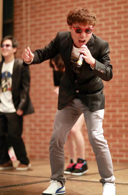 Jinchao Xu, graduate student in chemistry performs for CSSFA Lunar New Year.