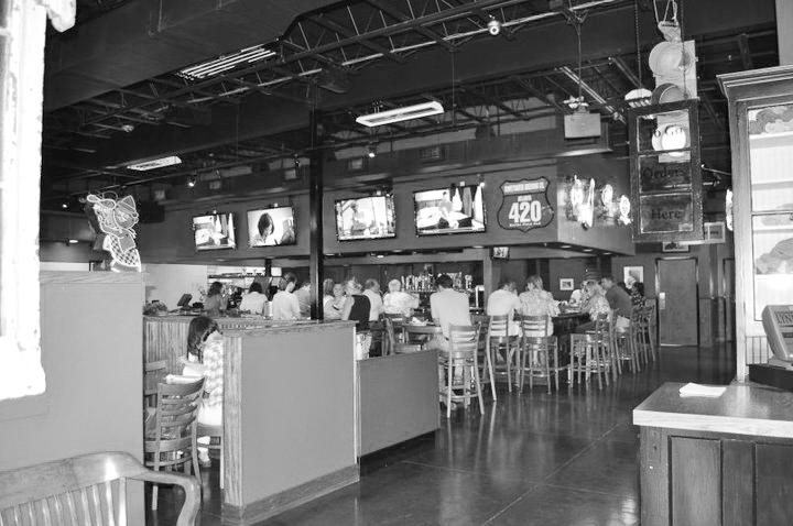 Raleigh&#8217;s sports bar, Lynnwood Grill, has 26 beers on tap, flat-screen televisions on the walls and historical decor around the restaraunt.&#160;