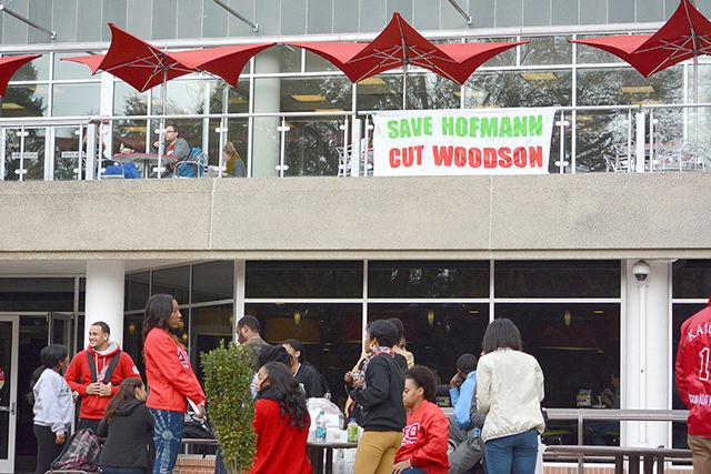 A banner criticizing Chancellor Woodson's handling of the sale of the Hofmann Forest hangs over the Atrium late 2013. A protest led by the Save Hofmann Forest campaign will take place today from 12pm to 1pm on the Brickyard.&#160;