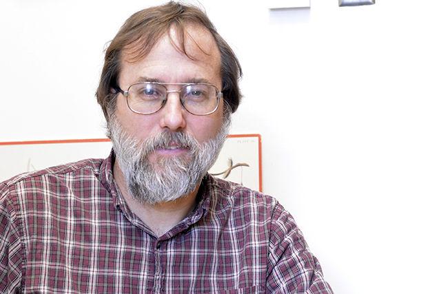 Erik Thomas, professor of English, was recently interviewed for a blog as well as at a radio show to comment on the Southern accent of Kevin Spacey in the daily soap, House of Cards. He has studied Southern American English and is one of the distinguished experts in Southern accents.