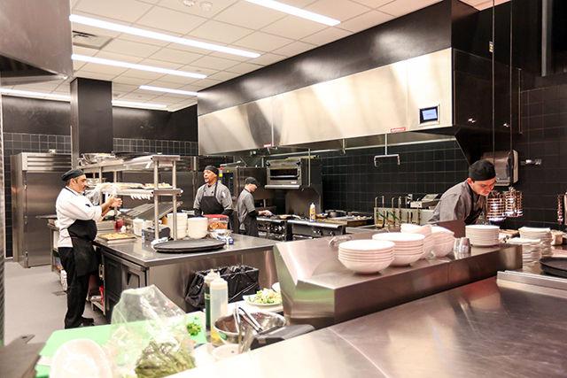 1887 Bistro, which offers lunch and late-night meals, maintains one chef and three cooks per serving period. It also serves as a place for students to learn the ins and outs of wait staff while providing customers with a more upscale dining experience in both its food and atmosphere.