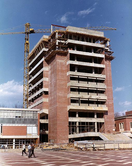 1971. The D.H. Hill bookstacks under construction.
