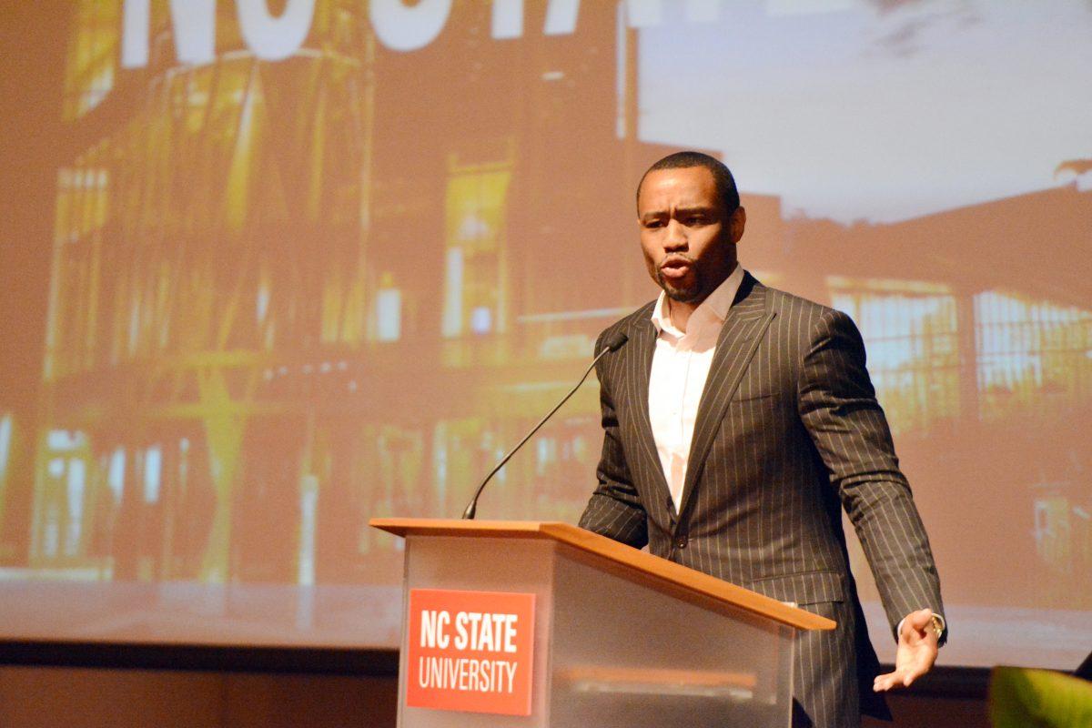 News correspondent Marc Hill speaks for Pan Afrikan week. He gave his lecture inside Talley Student Union in the Ballroom from 7 to 8:30pm on Monday, April 4, 2016.