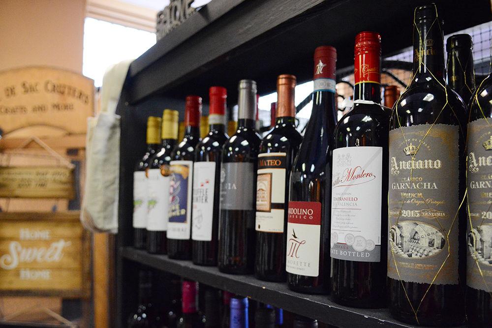 Featuring over 15 international wines, the Green Monkey hosts a wine tasting during 'Art It Up.' The wine tasting was from 2-5pm on Saturday.