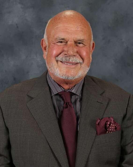 Carolina Hurricanes owner Peter Karmanos Jr. Karmanos, who has owned the franchise since 1994, signed an agreement to sell his majority share of the team to Dallas Entrepreneur Tom Dundon on Thursday, Dec. 7.&#160;