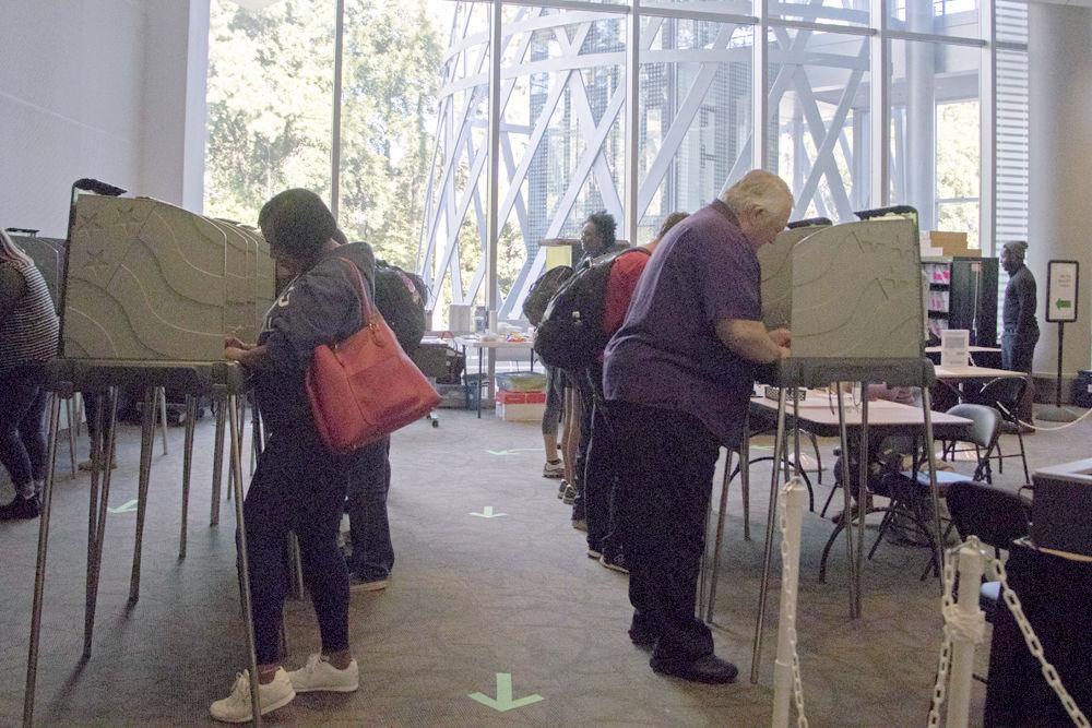 Early voters cast their ballots on Tuesday, Oct. 30 at Talley Student Union. Early voting occurred in Talley room 3285 through Saturday, Nov. 3.