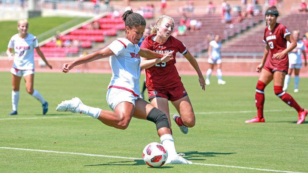 Junior forward Kia Rankin prepares to cross into the box for an assist on Sunday, Aug. 26 at Dail Soccer Field. Rankin had one goal and one assist in the 2-1 win over No. 10 South Carolina.