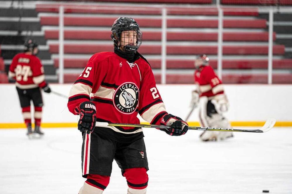 Parker Szarek playing important role on ice and off ice as Icepack team president