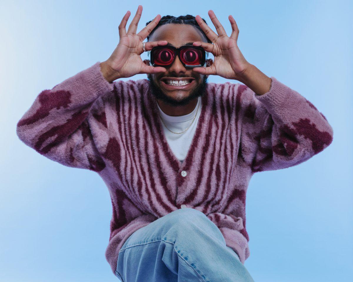 amine is wearing glasses this is crazy